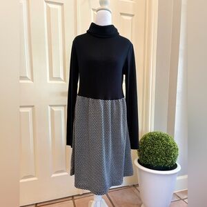 Ya Los Angeles Black and White Long Sleeve Dress